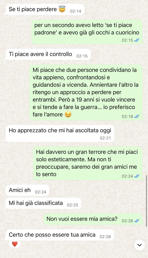 Screenshot conversazione WhatsApp con Bambolina: messaggi provocanti e gioco di potere